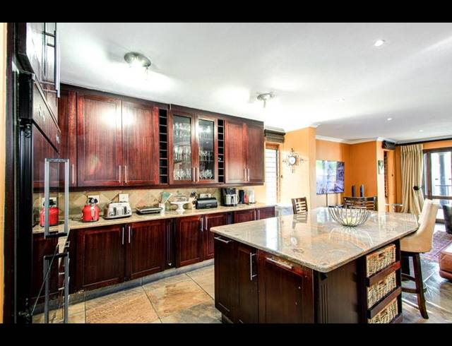 4 BEDROOM HOUSE FOR SALE IN FERNRIDGE ESTATE